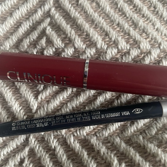Clinique Almost Lipstick in Black Honey & Quickliner For Eyes Intense Eyeliner - Picture 4 of 6
